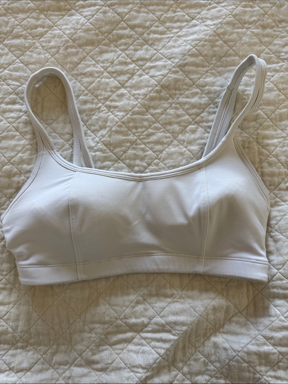 Champion White Wireless Light-Support Sports Bralette